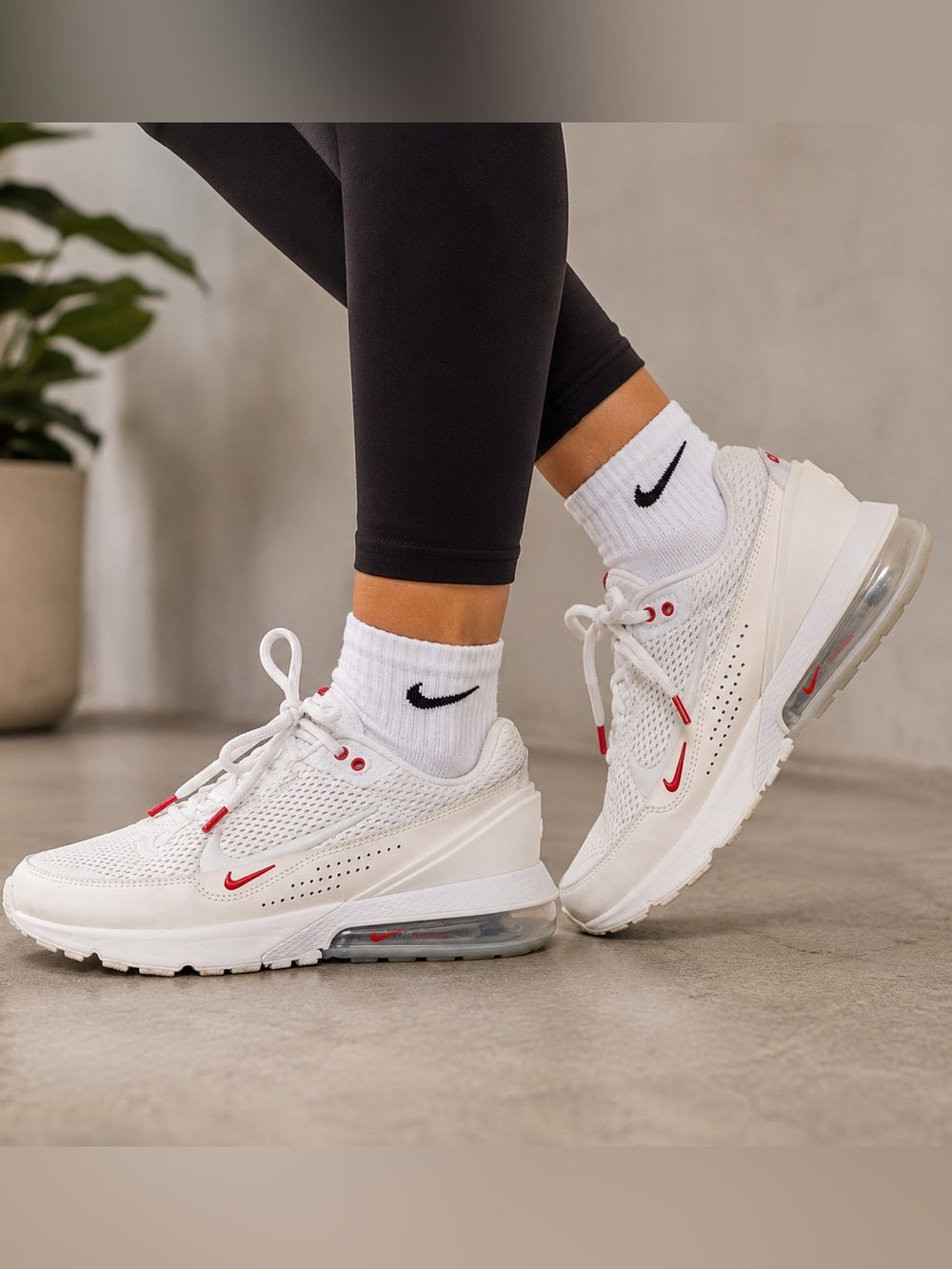 Nike Air Max Pulse Womens 9 Phantom High Voltage White Red Sneakers
